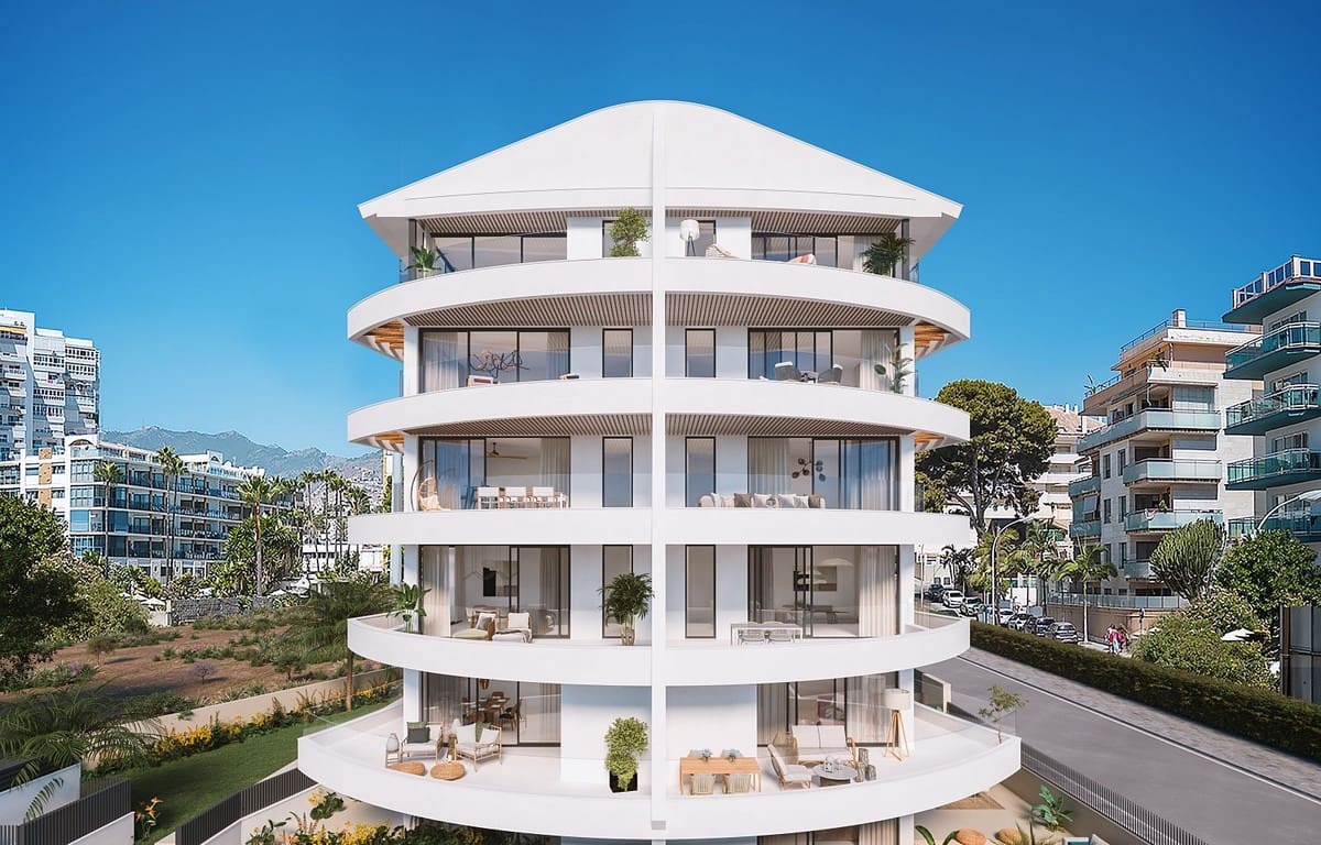 2 slaapkamer Strandappartement te koop in Benalmadena Costa met zwembad garage - € 1.038.000 (Ref: 7788714)