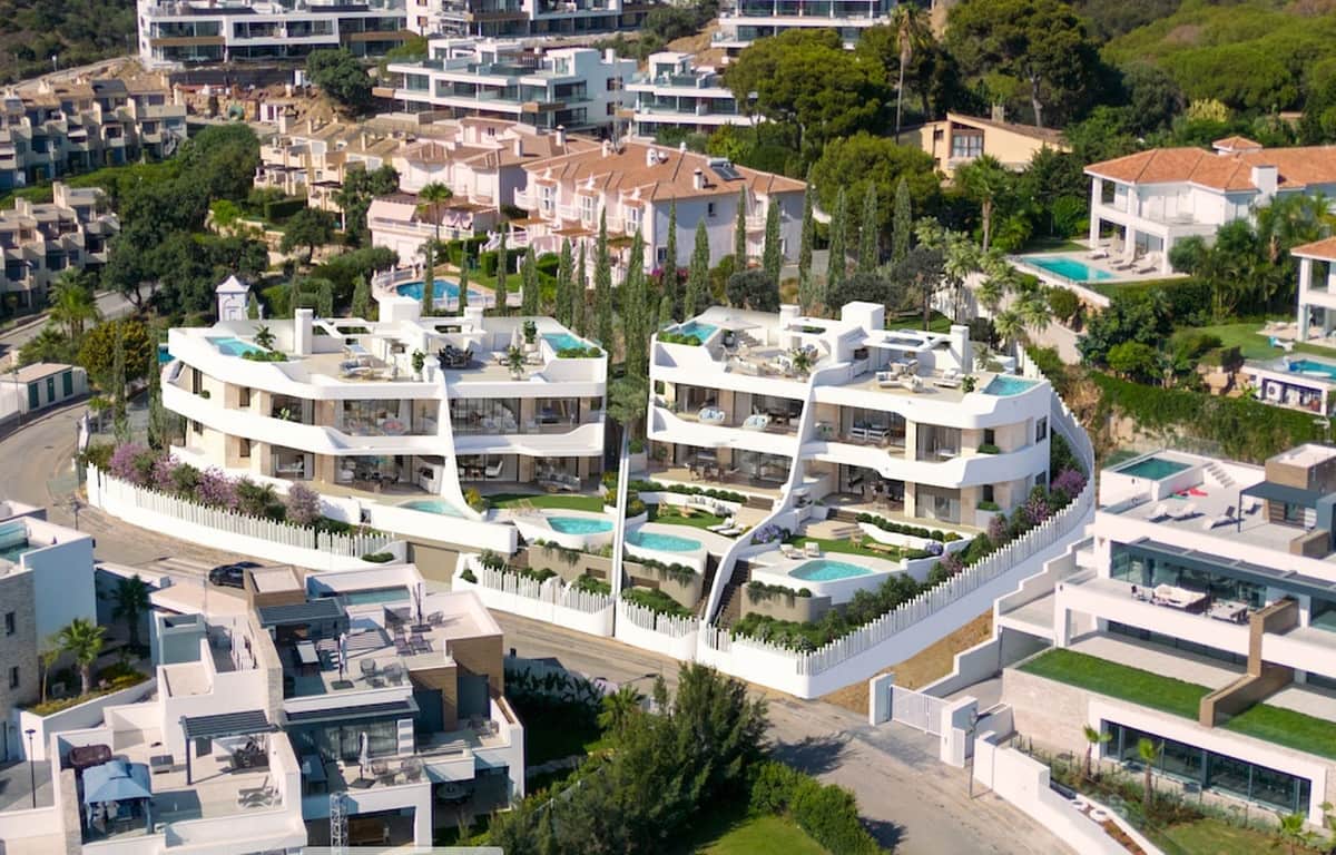 3 bedroom Villa for sale in Cabopino with pool garage - € 1,790,000 (Ref: 7893006)