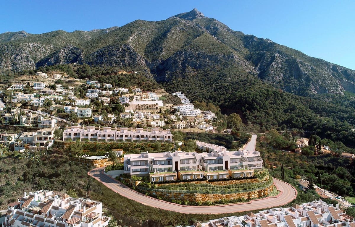 3 bedroom Townhouse for sale in Istan with pool garage - € 620,000 (Ref: 7928917)