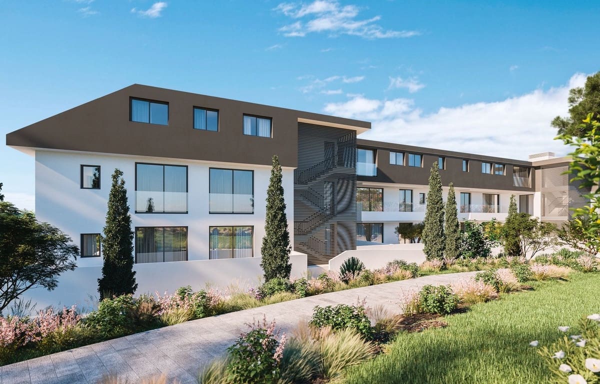 Apartamento de 2 habitaciones en Benalmádena en venta con piscina garaje - 699.900 € (Ref: 8023817)