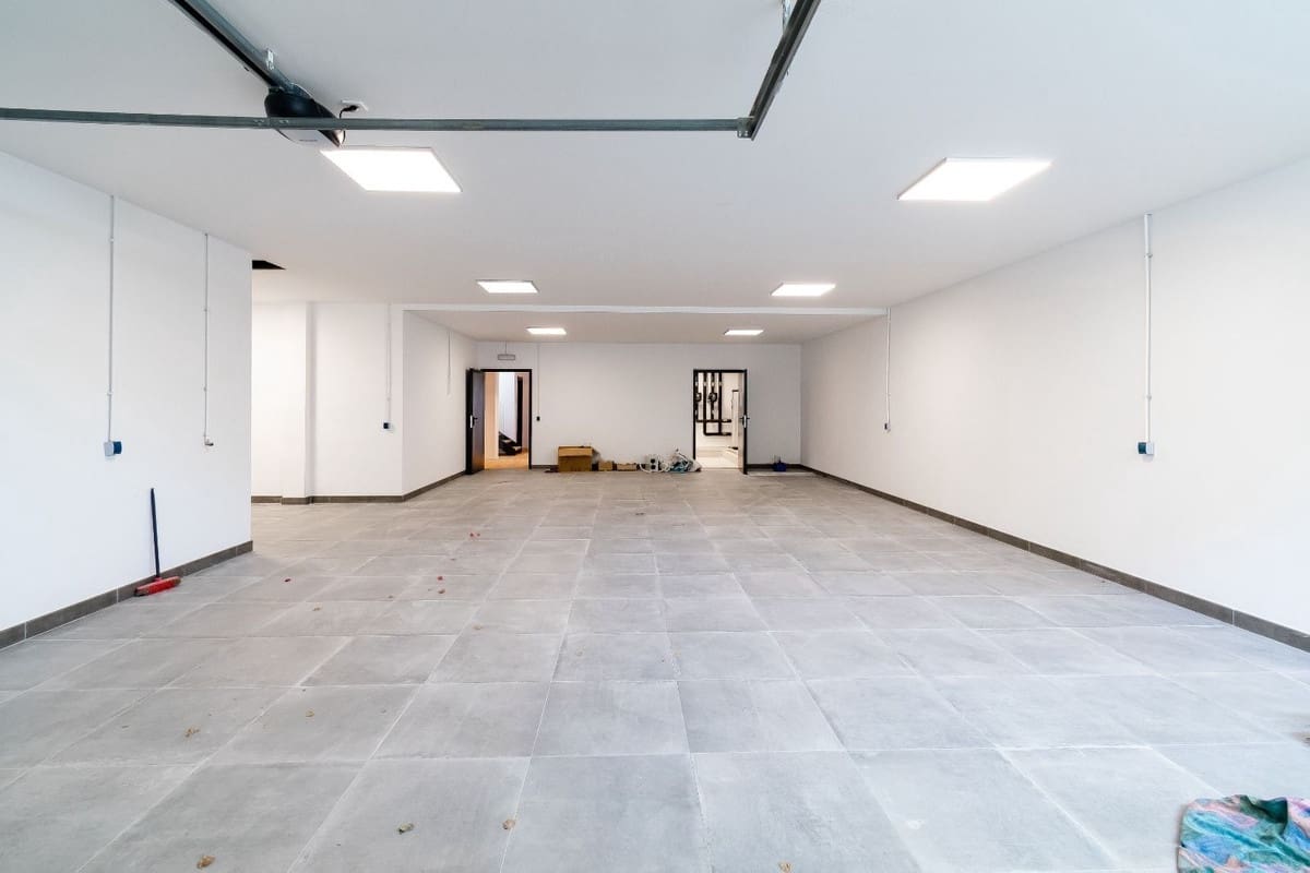 6 bedroom Villa for sale in Marbesa with pool garage - € 3,900,000 (Ref: 8035370)