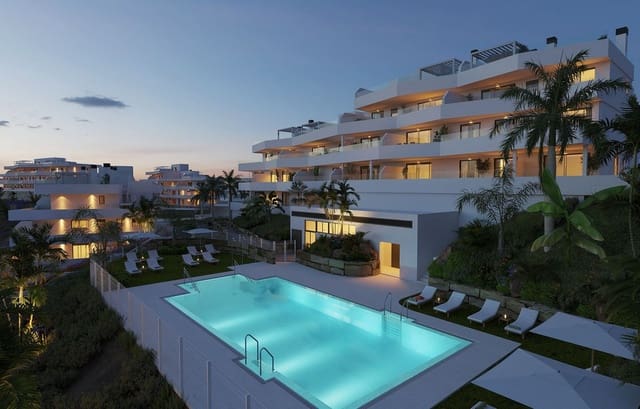 Apartamento de 3 habitaciones en Estepona en venta con piscina garaje - 710.000 € (Ref: 8107862)