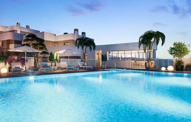 2 soverom Penthouse til salgs i Los Monteros, Marbella med svømmebasseng garasje - € 645 000 (Ref: 8116770)