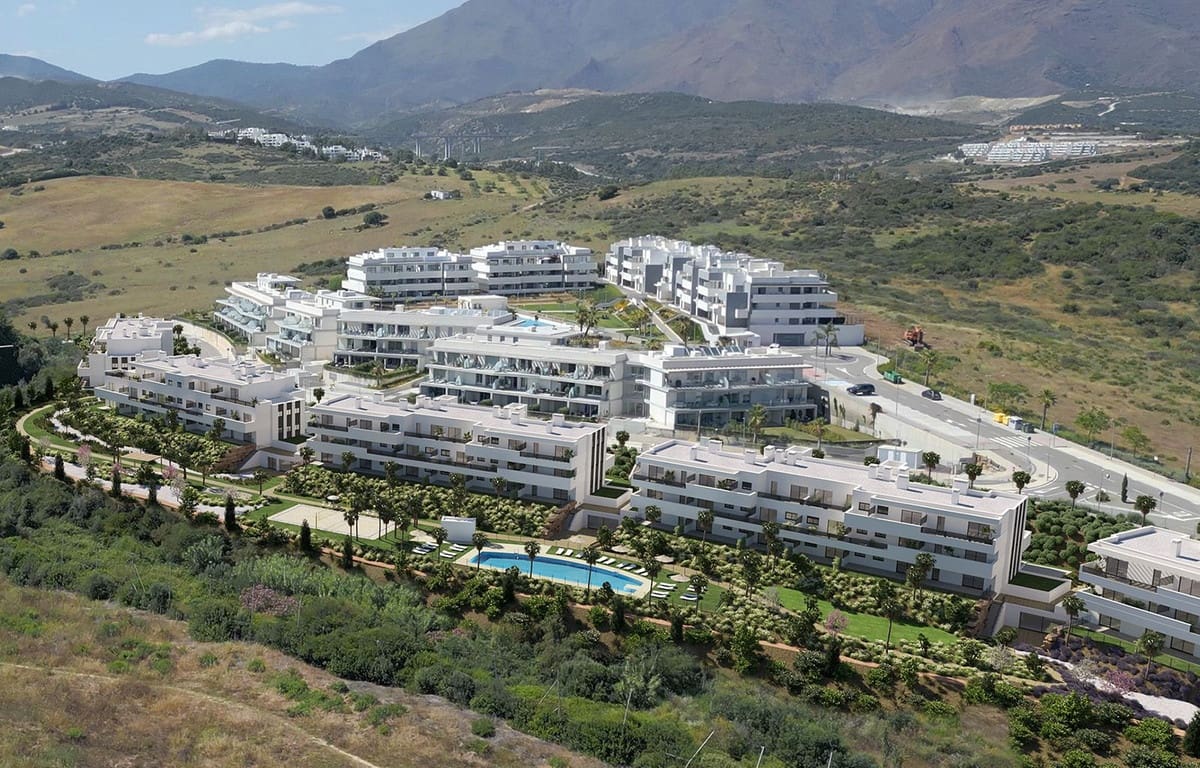 2 quarto Apartamento para venda em Estepona com piscina garagem - 405 000 € (Ref: 8123481)