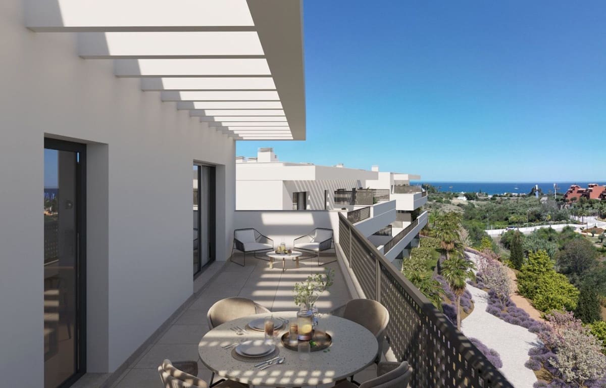 3 bedroom Beach Apartment for sale in Estepona with pool garage - € 420,000 (Ref: 8123482)