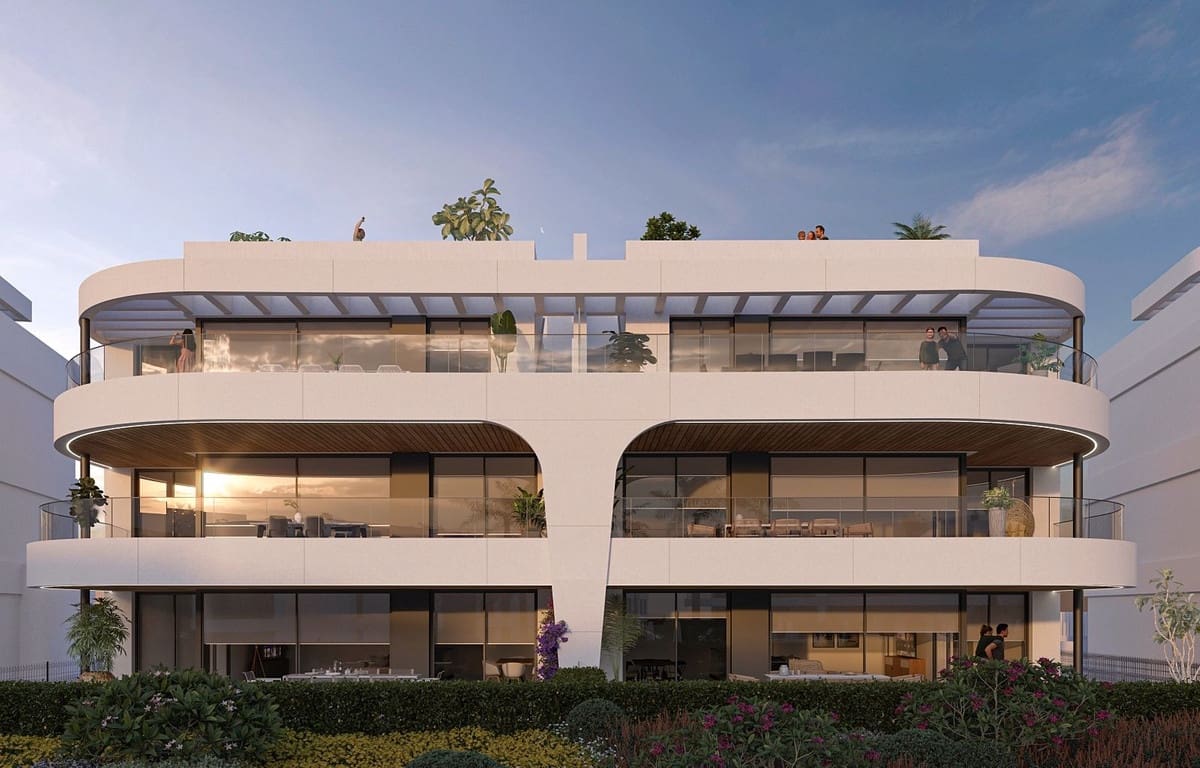 Ático de 2 habitaciones en Estepona en venta con piscina garaje - 625.000 € (Ref: 8194501)