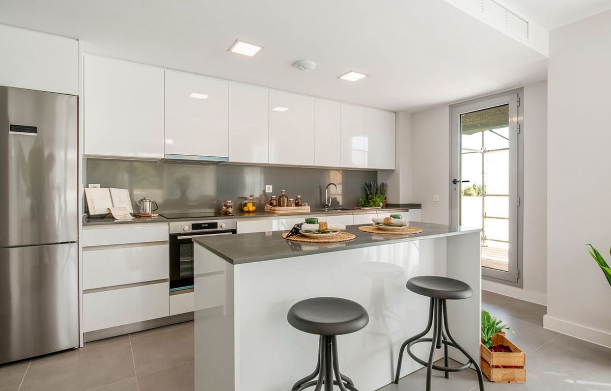 4 bedroom Apartment for sale in La Cala de Mijas with pool garage - € 742,600 (Ref: 8243700)