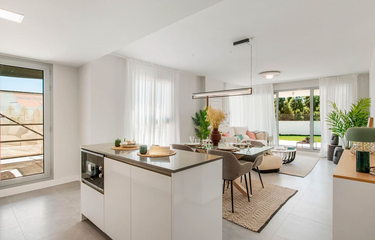 4 bedroom Apartment for sale in La Cala de Mijas with pool garage - € 742,600 (Ref: 8243700)