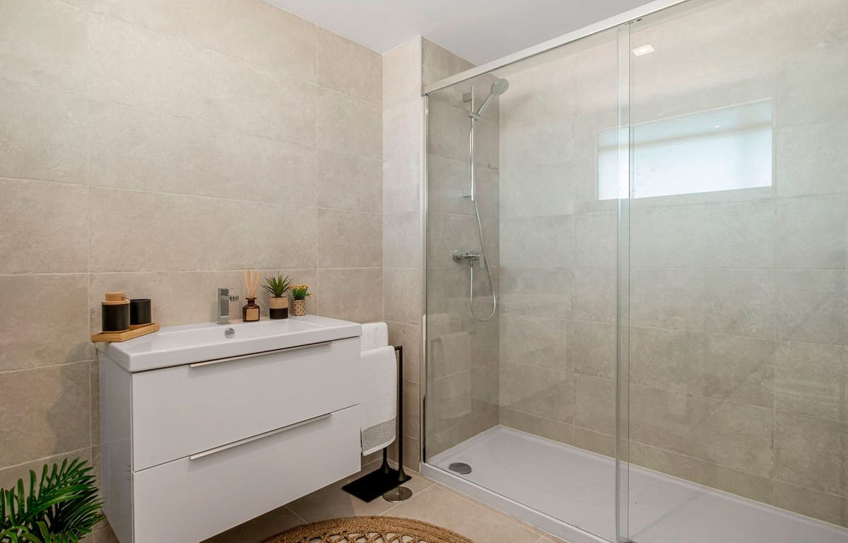 4 bedroom Apartment for sale in La Cala de Mijas with pool garage - € 742,600 (Ref: 8243700)