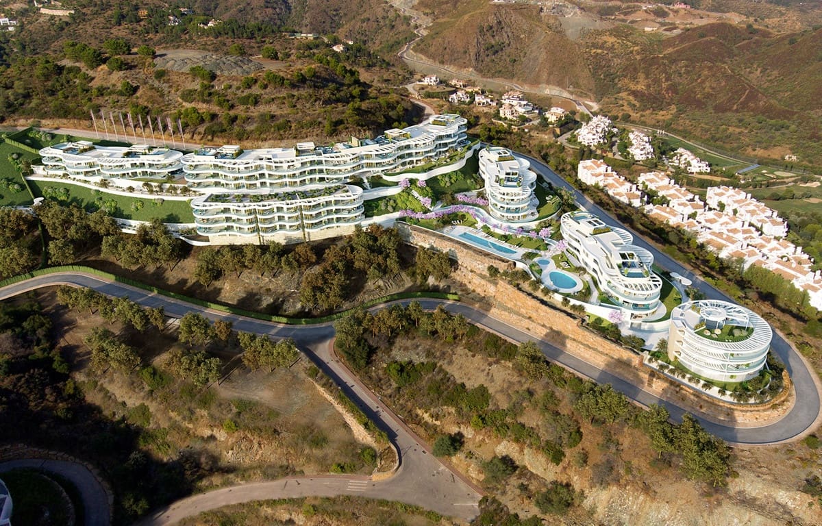 3 makuuhuone Kattohuoneisto myytävänä paikassa Nueva Andalucia mukana uima-altaan - 2 250 000 € (Ref: 8243705)