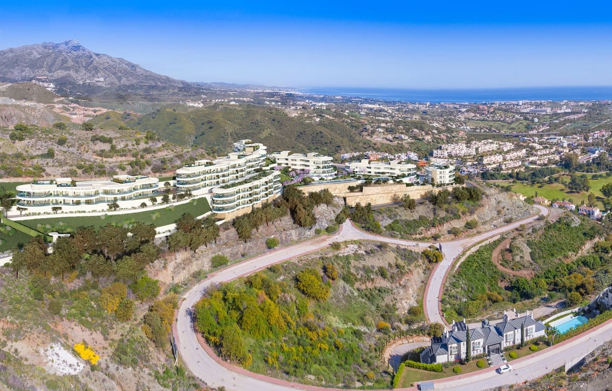 3 soveværelse Penthouse til salg i Nueva Andalucia med swimmingpool - € 2.250.000 (Ref: 8243705)