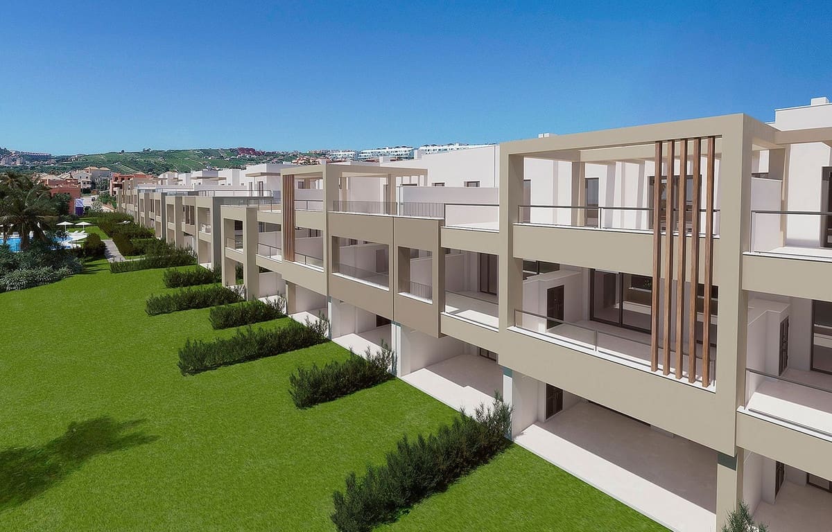 Apartamento de 3 habitaciones en Casares en venta con piscina garaje - 535.000 € (Ref: 8243708)