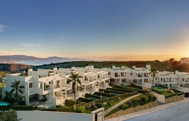 3 sypialnia Dom na sprzedaż w Manilva z basenem garażem - 562 750 € (Ref: 8253207)