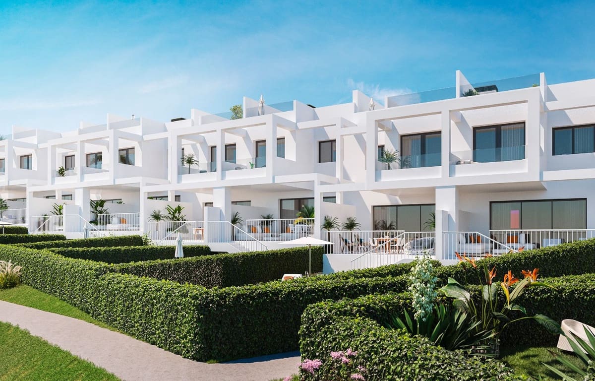 3 bedroom Townhouse for sale in Manilva with pool garage - € 562,750 (Ref: 8253207)