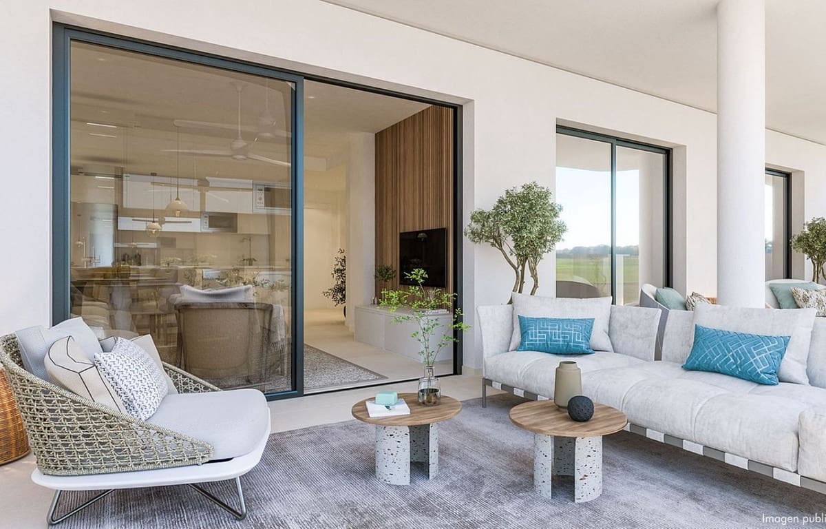 2 bedroom Apartment for sale in Fuengirola with pool garage - € 580,000 (Ref: 8260654)