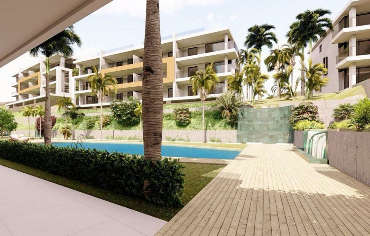 2 bedroom Penthouse for sale in Fuengirola with pool garage - € 925,000 (Ref: 8441180)