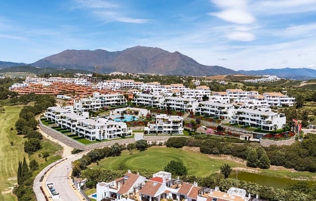 2 soverom Leilighet til salgs i Casares med svømmebasseng garasje - € 446 000 (Ref: 8444388)