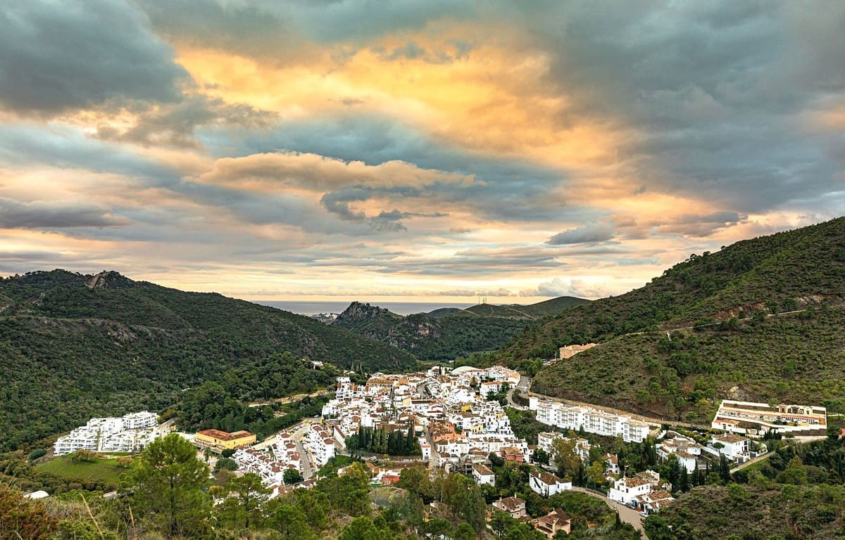 3 slaapkamer Appartement te koop in Benahavis met zwembad garage - € 699.000 (Ref: 8459239)