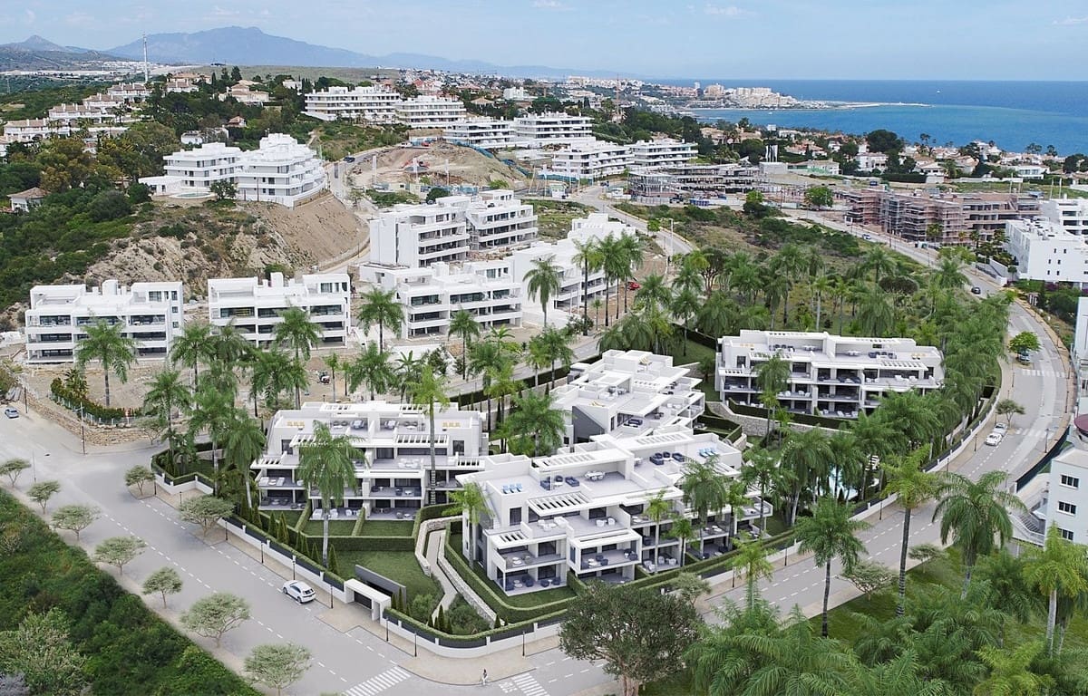 2 makuuhuone Huoneisto myytävänä paikassa Estepona mukana uima-altaan 
autotalli - 495 000 € (Ref: 8471452)