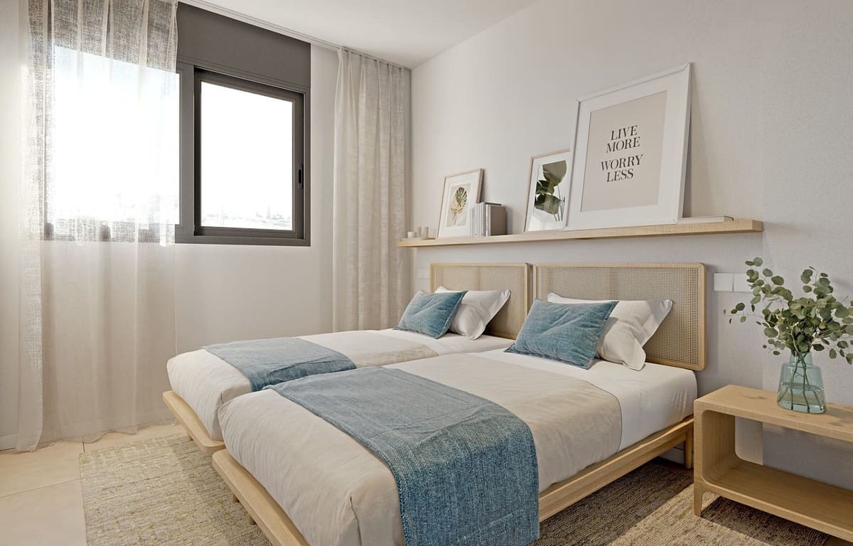 2 bedroom Apartment for sale in Estepona with pool garage - € 600,000 (Ref: 8607387)