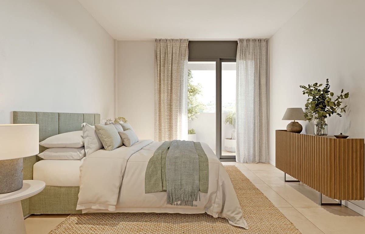 2 bedroom Apartment for sale in Estepona with pool garage - € 570,000 (Ref: 8607387)