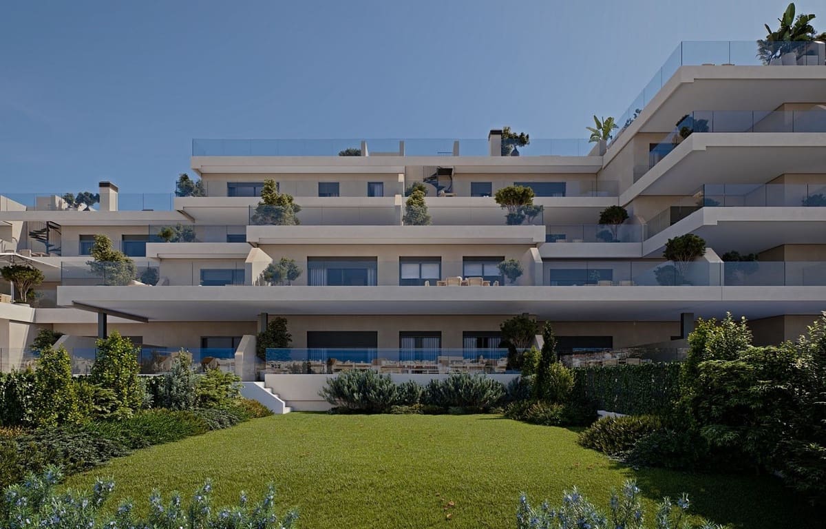 2 bedroom Apartment for sale in Estepona with pool garage - € 570,000 (Ref: 8607387)