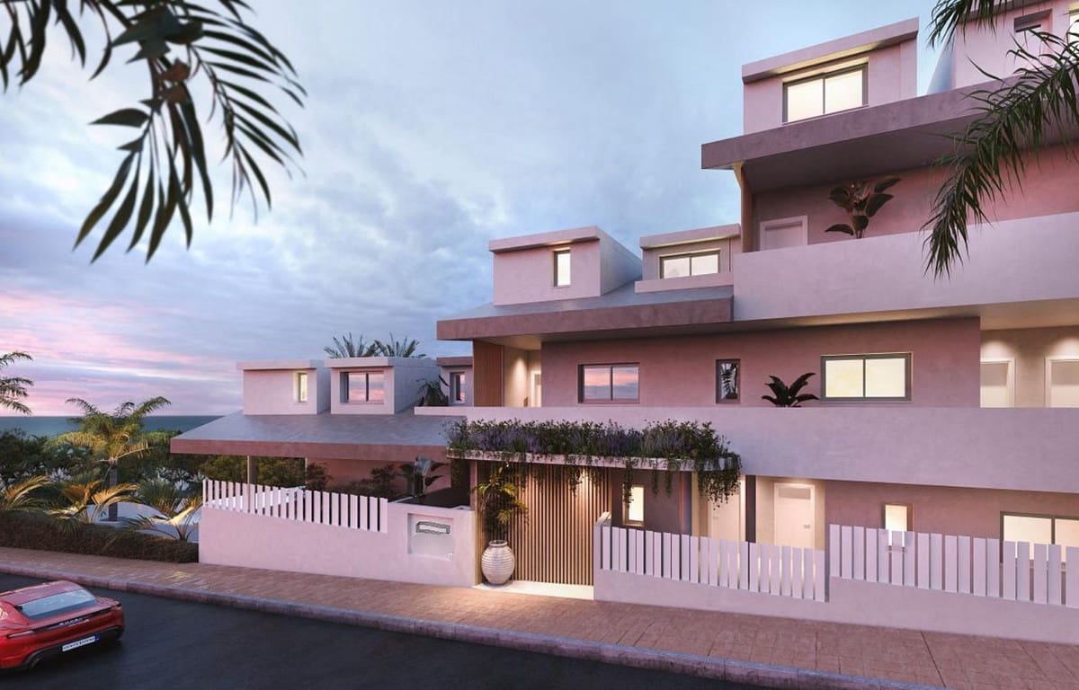 3 makuuhuone Huoneisto myytävänä paikassa Torrequebrada mukana uima-altaan 
autotalli - 895 000 € (Ref: 8614611)