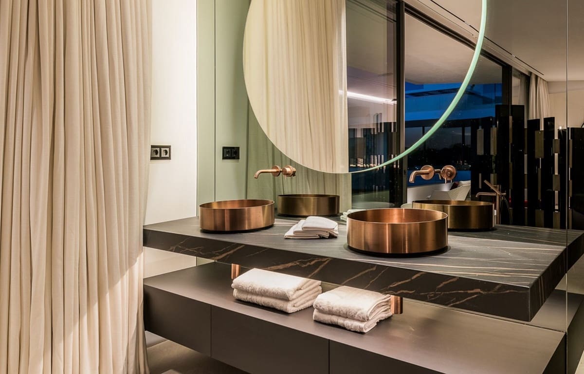 4 sypialnia Willa na sprzedaż w Golden Mile z basenem garażem - 7 500 000 € (Ref: 8626062)