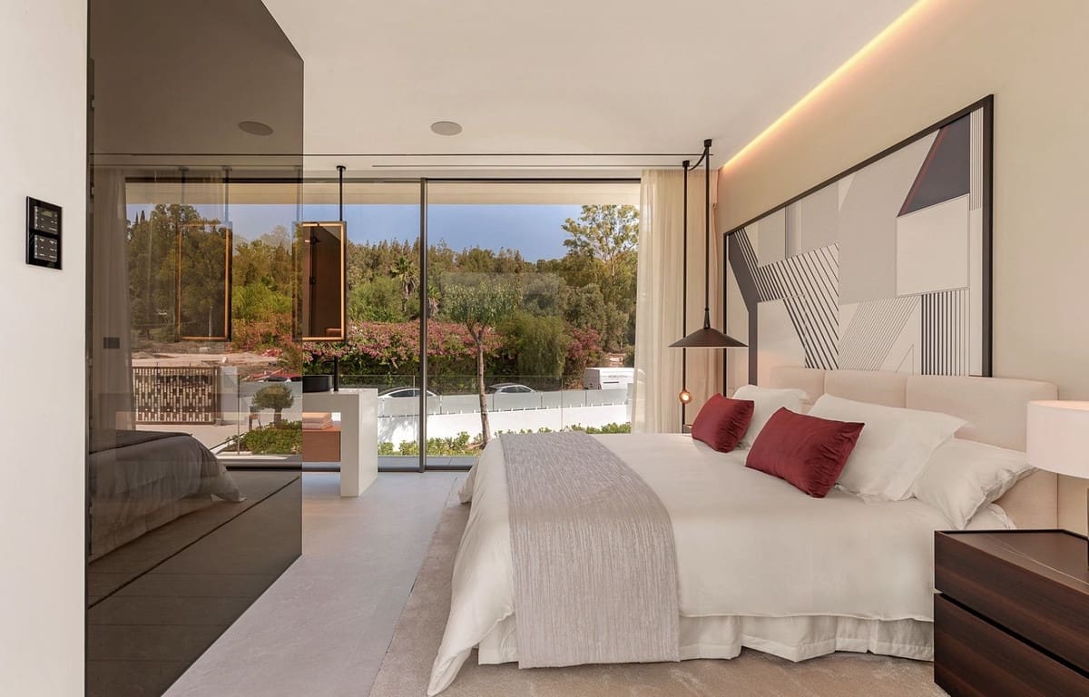 4 bedroom Villa for sale in Golden Mile with pool garage - € 7,500,000 (Ref: 8626062)