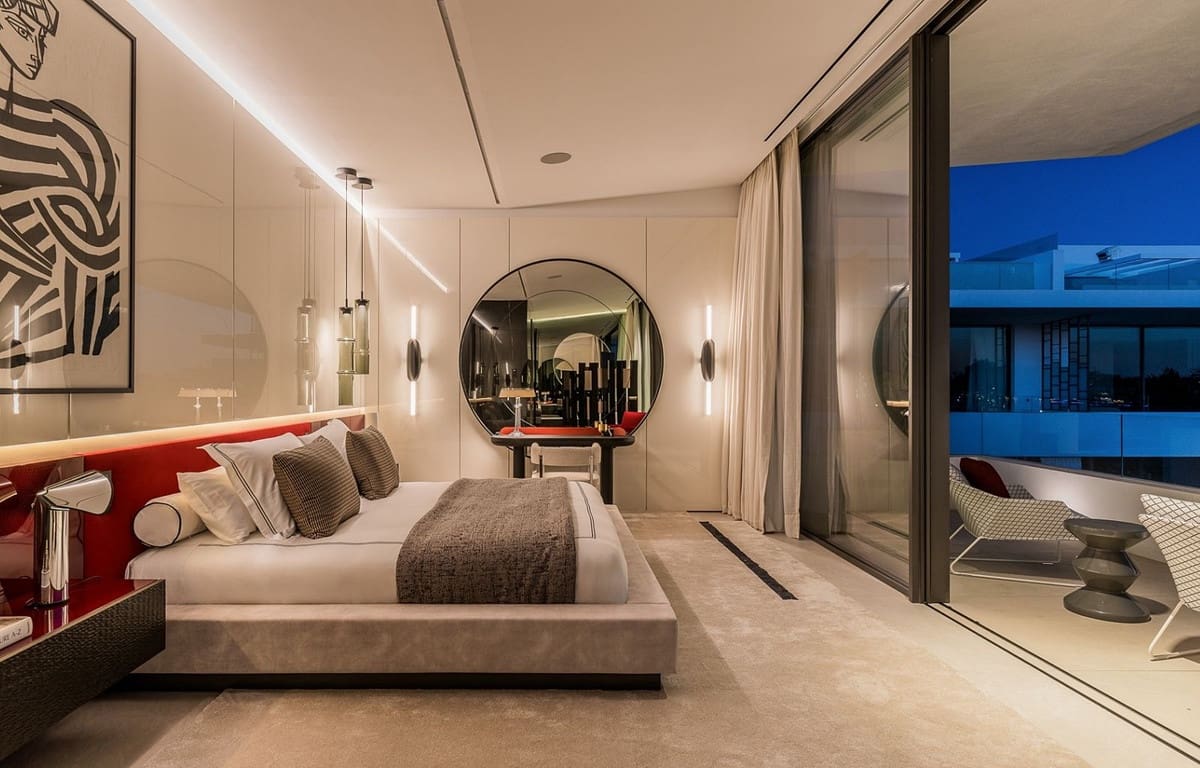 4 bedroom Villa for sale in Golden Mile with pool garage - € 7,500,000 (Ref: 8626062)