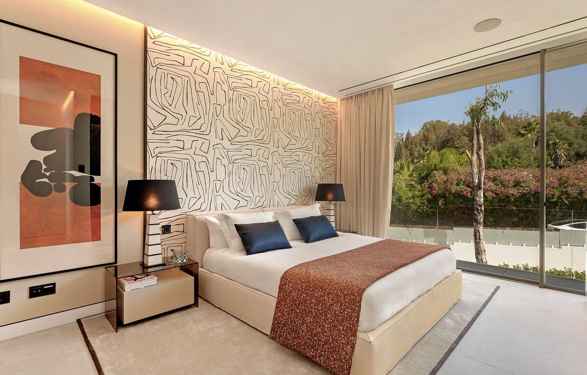 4 bedroom Villa for sale in Golden Mile with pool garage - € 7,500,000 (Ref: 8626062)