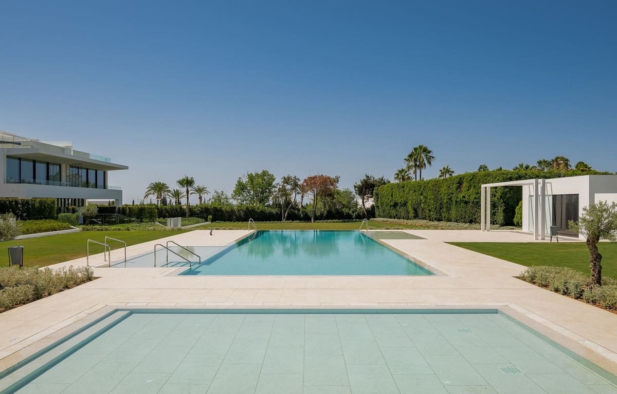 4 bedroom Villa for sale in Golden Mile with pool garage - € 7,500,000 (Ref: 8626062)