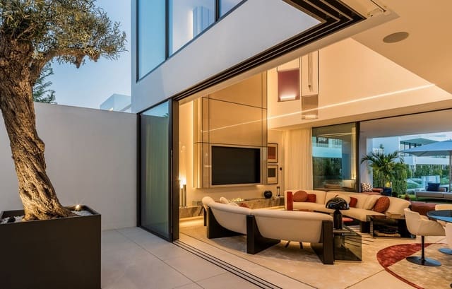 4 soveværelse Villa til salg i Golden Mile, Marbella med swimmingpool garage - € 7.500.000 (Ref: 8626062)