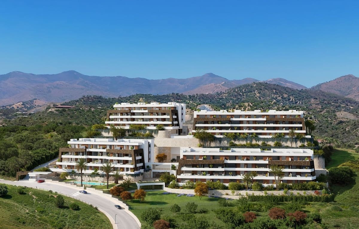 Apartamento de 3 habitaciones en New Golden Mile en venta con piscina garaje - 1.258.290 € (Ref: 8627815)