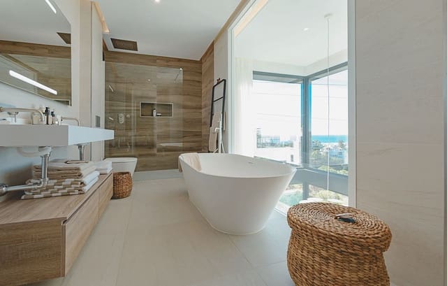 4 sypialnia Dom blizniak na sprzedaż w Marbella z basenem garażem - 1 675 000 € (Ref: 8834910)