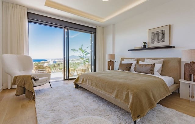 4 sypialnia Dom blizniak na sprzedaż w Marbella z basenem garażem - 1 675 000 € (Ref: 8834910)