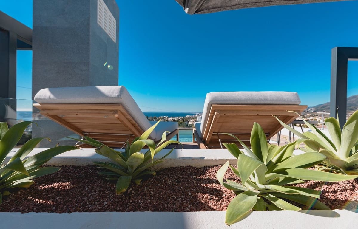 Pareado de 4 habitaciones en Marbella en venta con piscina garaje - 1.295.000 € (Ref: 8834910)