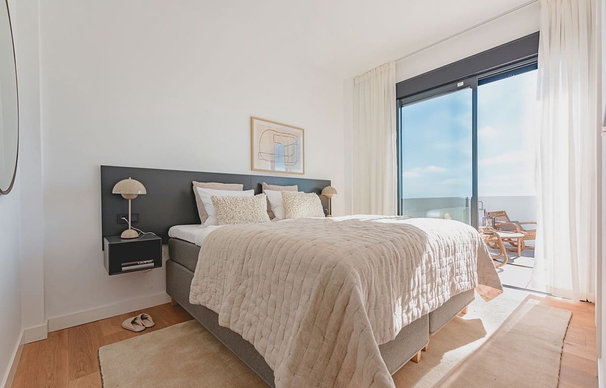 Pareado de 4 habitaciones en Marbella en venta con piscina garaje - 1.295.000 € (Ref: 8834910)