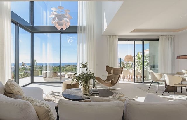 4 bedroom Semi-detached Villa for sale in Marbella with pool garage - € 1,295,000 (Ref: 8834910)