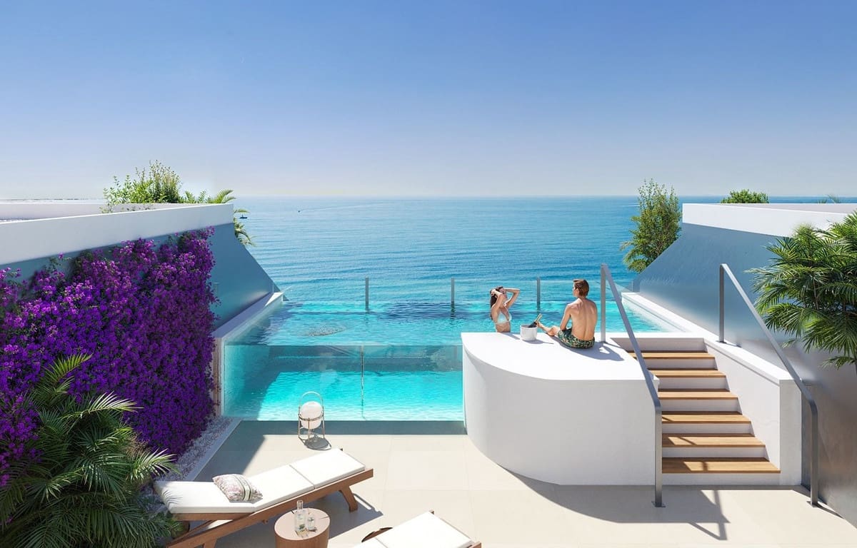 Apartamento de 2 habitaciones en Fuengirola en venta con piscina garaje - 490.000 € (Ref: 8837997)