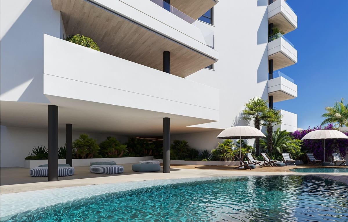 Apartamento de 2 habitaciones en Fuengirola en venta con piscina garaje - 490.000 € (Ref: 8837997)