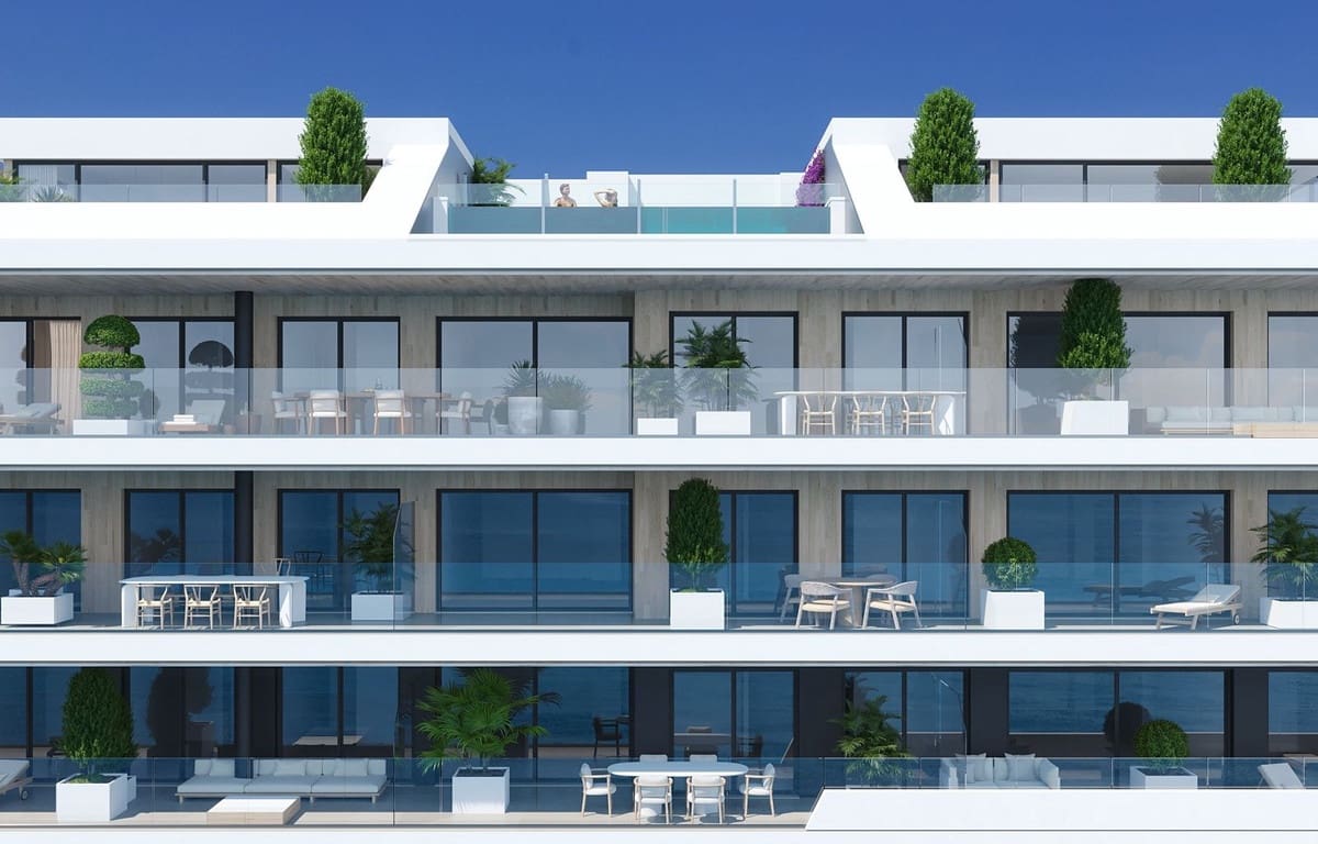 2 bedroom Apartment for sale in Fuengirola with pool garage - € 520,000 (Ref: 8837997)
