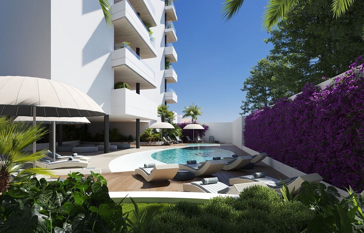 2 bedroom Apartment for sale in Fuengirola with pool garage - € 520,000 (Ref: 8837997)