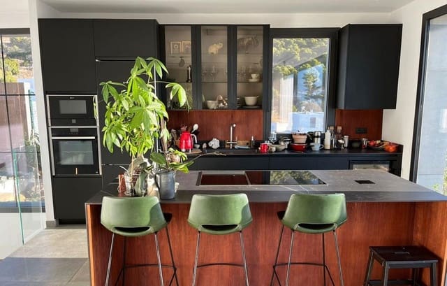 4 makuuhuone Huvila myytävänä paikassa Mijas Costa, Mijas - 1 600 000 € (Ref: 8852000)