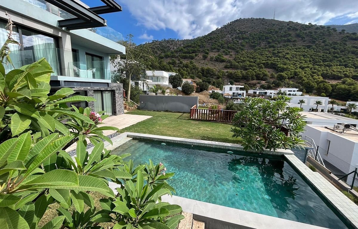 4 chambre Villa/Maison à vendre à Mijas Costa - 1 600 000 € (Ref: 8852000)