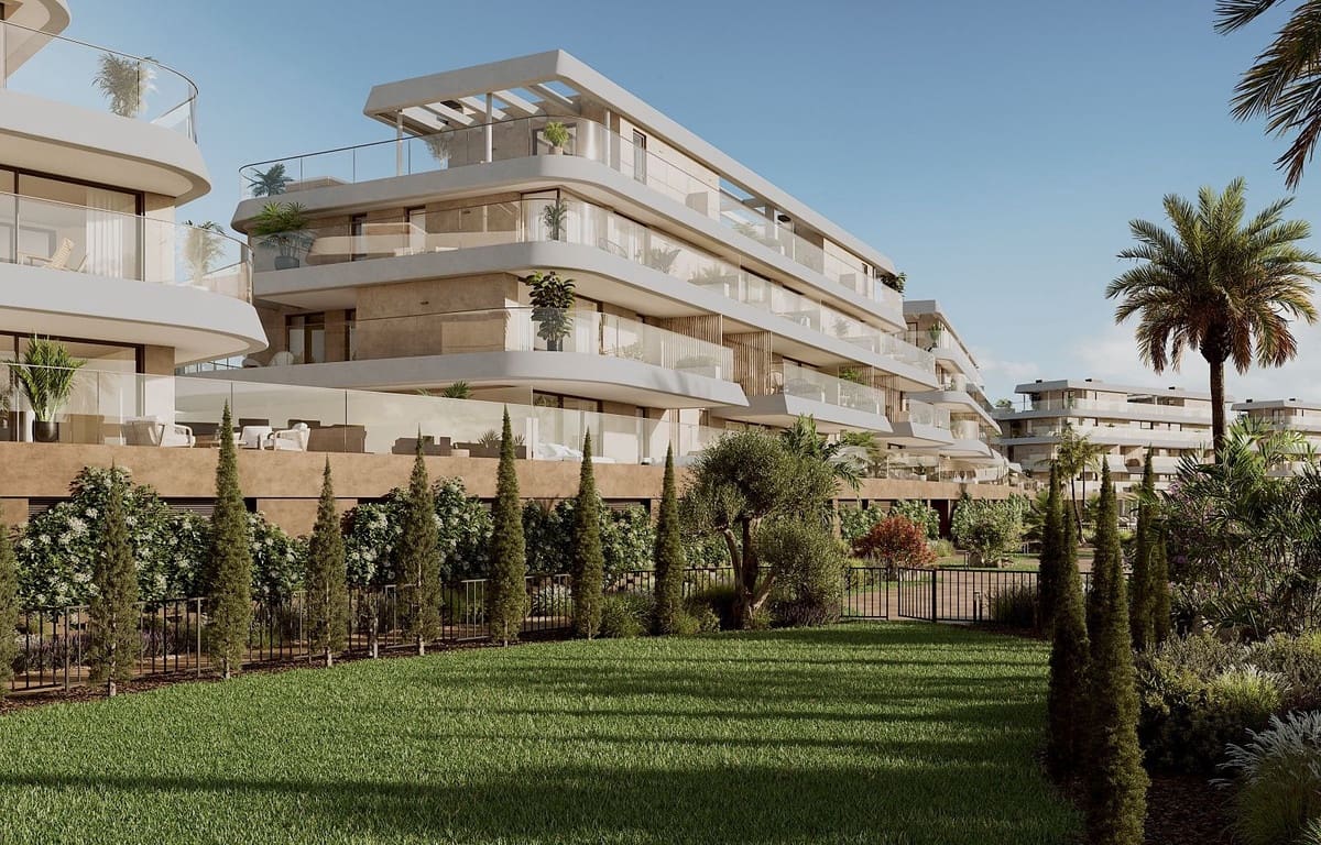 2 quarto Apartamento para venda em Estepona com piscina garagem - 569 150 € (Ref: 8881122)