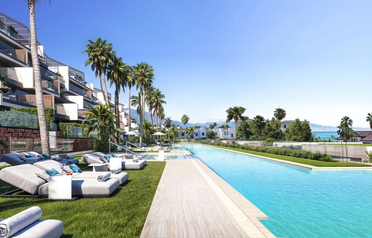 2 bedroom Apartment for sale in Manilva with pool garage - € 990,000 (Ref: 8885521)