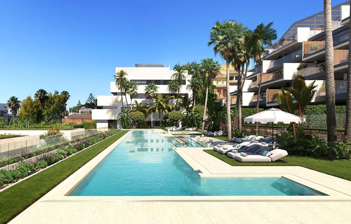 2 bedroom Apartment for sale in Manilva with pool garage - € 990,000 (Ref: 8885521)