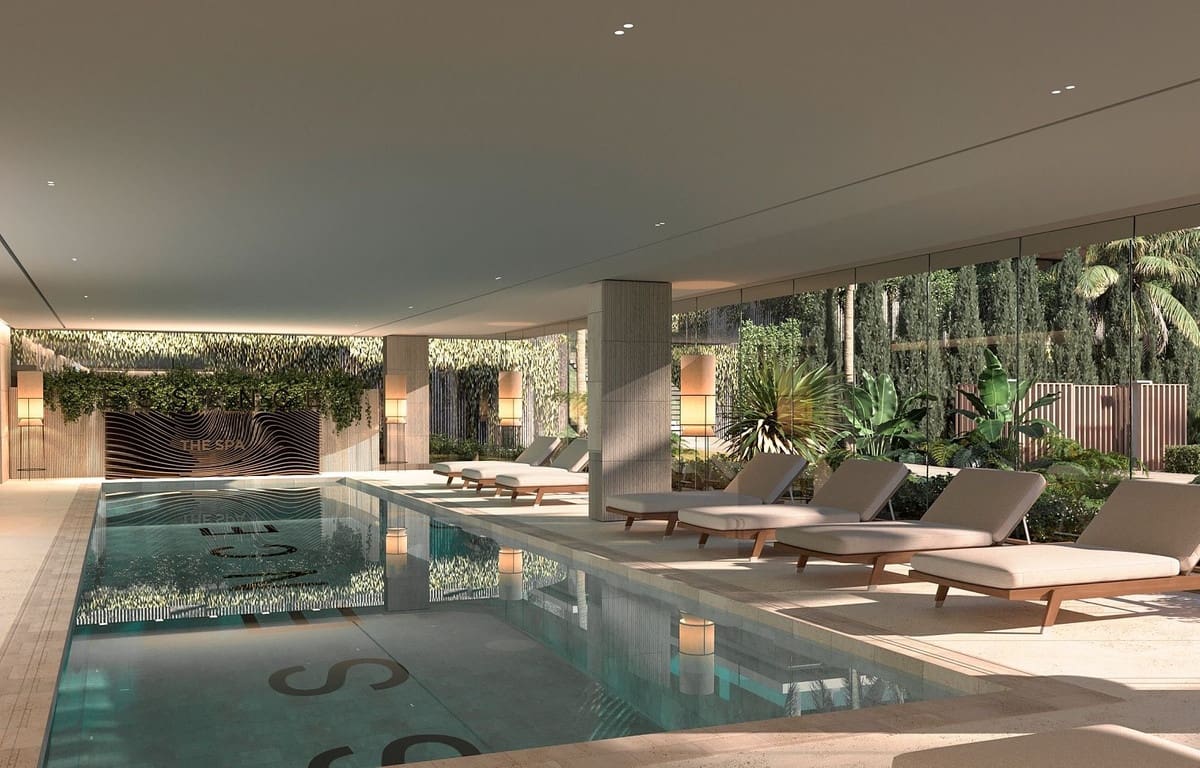 Apartamento de 2 habitaciones en Estepona en venta con piscina garaje - 815.000 € (Ref: 8893848)