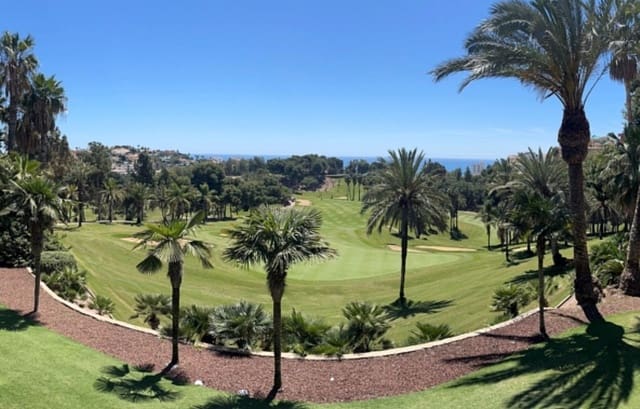 2 sypialnia Apartament na sprzedaż w Torrequebrada, Benalmádena z basenem garażem - 430 000 € (Ref: 8901456)